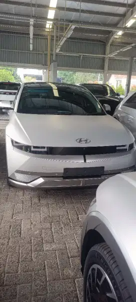 Hyundai Ioniq 5 Siganature Long Range SLR 2024 Blue Link Navigation