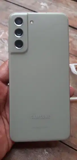 Samsung S21 FE 5G ram 8/256 1,8 aje