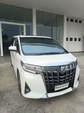 Sewa Mobil Alphard + Driver Harian