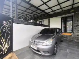 Dijual Nissan Grand Livina MT 2017