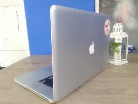Laptop Macbook Pro 2009 15 inchi