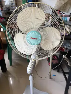 Kipas angin cosmos 16 inch badai
