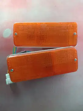 Sein Belakang Mobil Kijang Super