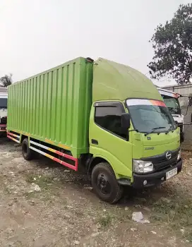 Truk Box Hino Dutro