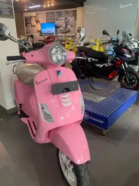 Vespa Matic LX 125 thn 2025 Baru KM 0 Warna Pink Murah!