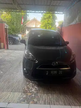 Toyota sienta V at 2017