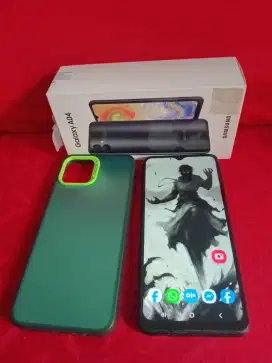 Samsung A04 ram 4gb +4/64gb layar poni 6,5 lengkap mulus segel bonus