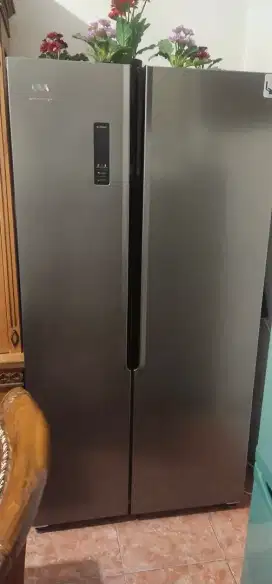 Kulkas dua pintu GEA