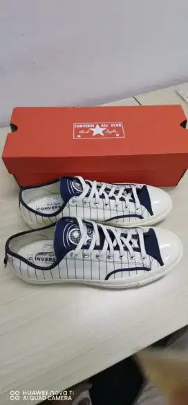 Converse Ori Edisi terbatas