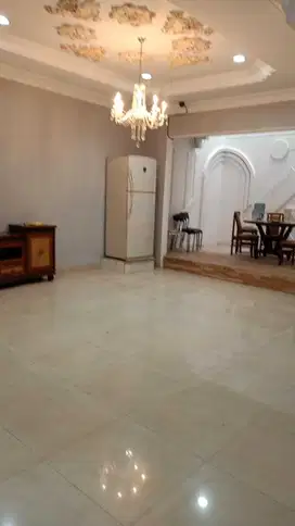 Disewa rumah di kelapa gading