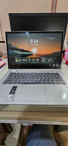 Dijual Laptop Lenovo Ideapad C340-14API Ryzen 3-3200U 8Gb/ 256Gb TOUCH