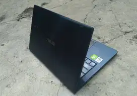 Laptop Asus Zenbook UX334FLC