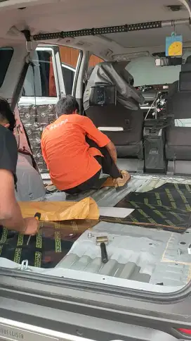 Peredam audio mobil kedap suara