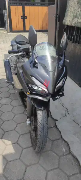 Di jual Honda CBR 150R