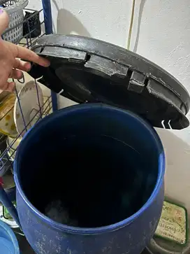 Drum penampungan air