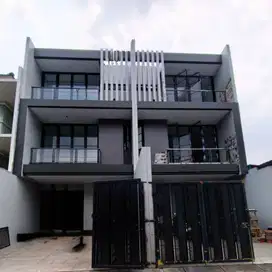 Dijual Rumah Brand New Sunrise Garden, Jakarta Barat