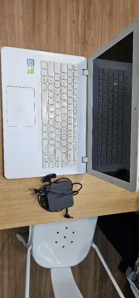 Laptop Second Asus I5 Gen 8