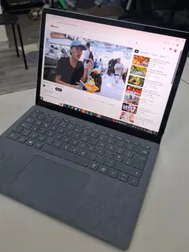 Microsoft Surface Intel Core i5 Gen 7 Touchscreen (16GB/256GB)
