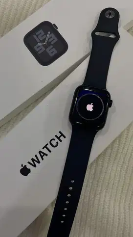 Apple Watch SE  44mm Hitam Ibox