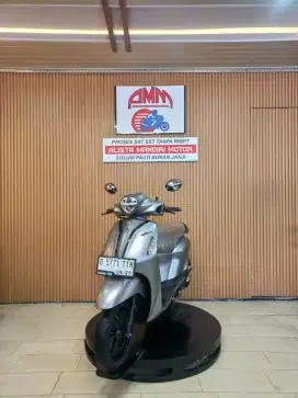 Yamaha GRAND FILANO LUX 2024