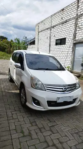 Nissan Grand livina 2013 Bensin