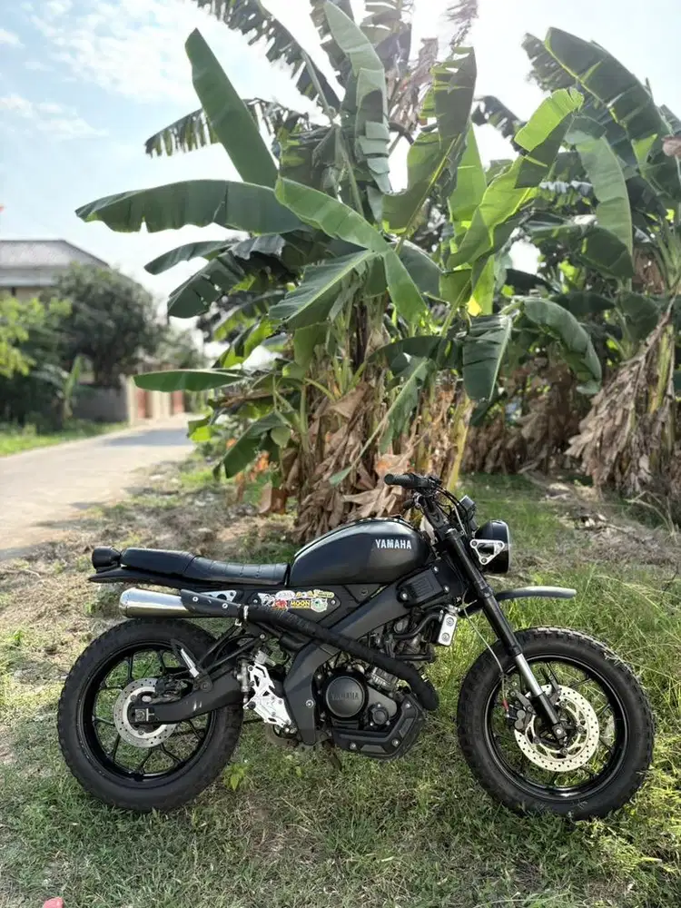 FOR SALE YAMAHA XSR TAHUN 2022