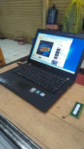 Jual murah laptop Lenovo i3