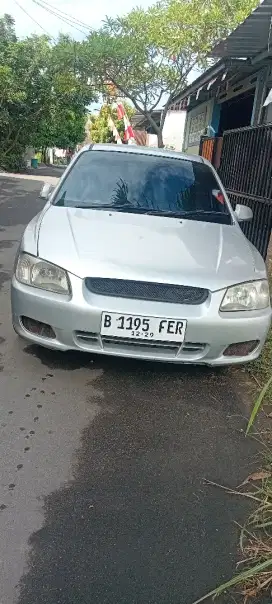 HYUNDAI VERNA 2001 jual cepat
