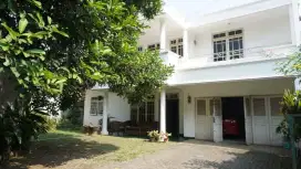 Dijual Cepat 2 Rumah Pinggir Jalan