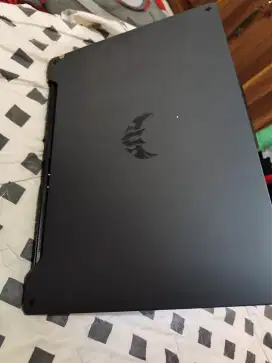 Asus FA 506 Ryzen 7 4700U , Ram 8 gb. GTX 1650Ti, SSD 256