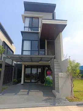Punya Rumah 3 Lantai di Lippo Cikarang? Cuma 3 Juta/Bulan!