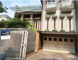 Dijual cepat rumah full furnished dalam cluster Favorite Citra Gran