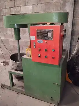 DIJUAL MESIN GLUE MIXER KING JUI WEN CO LTD - CHINA