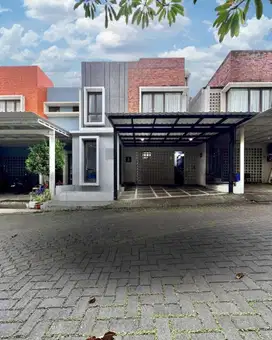 Rumah 3 Lantai Modern Industrial Townhouse di Jagakarsa
