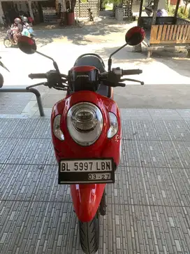 Di jual honda scoopy tahun 2022