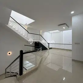 VILLA KOMPLEK CEMARA ASRI PERCUT SEI TUAN (vincent & indra)