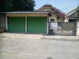 Rumah Luas Strategis dan Bebas Banjir