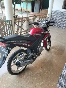 Vixion 2012 warna merah