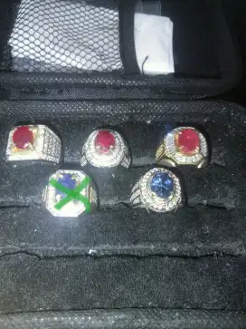 Batu permata 4 pcs + memo lab hrg utk 4 pcs  bonus tempat cincin