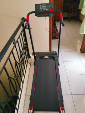 Treadmill elektrik Ireborn Venio