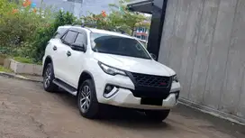 [ GARANSI 5TH ] Toyota Fortuner 2.4 VRZ Diesel AT Putih 2019/2020