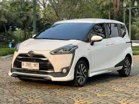 SUPER LOW KM MULUS TERAWAT LIKE NEW ! Toyota Sienta 1.5 Q AT 2018