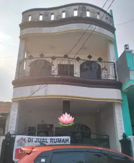RUMAH 3 LANTAI di VMG 2, BEKASI