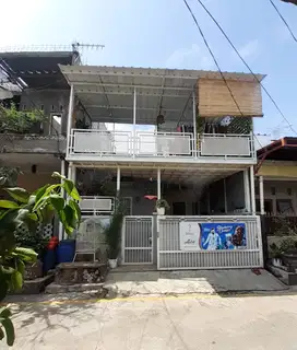 Rumah Tingkat Elegan Siap Huni Bebas Banjir
