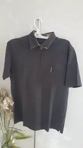 Burberry kaos kerah