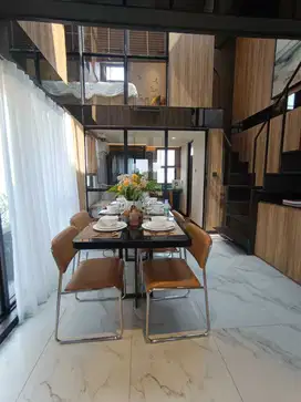 Kesempatan Langka! Rumah 3 Lantai Lippo Cikarang, Cicilan Minim!