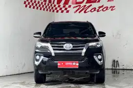 Toyota Fortuner VRZ 2.4 AT 2016 Hitam