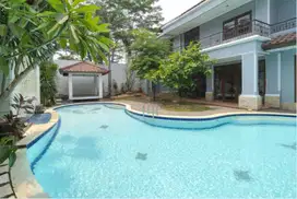 Disewakan Rumah Mewah Fully Furnished di Taman Telaga Golf Bsd