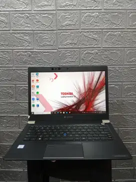 Toshiba porteg x30 Intel core i5 Gen 8 touchscreen