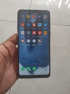 oppo f7 4/64 kamera 25megapixel